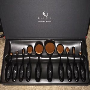 Unused/unopened 10 Piece Makeup Brush Set